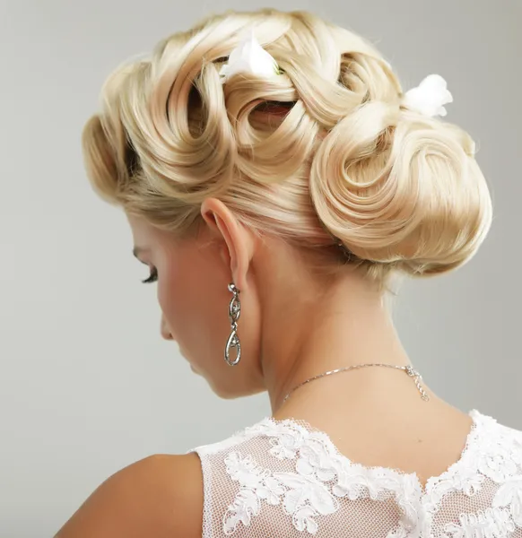 Свадебная причёска — это главное украшение свадьбы